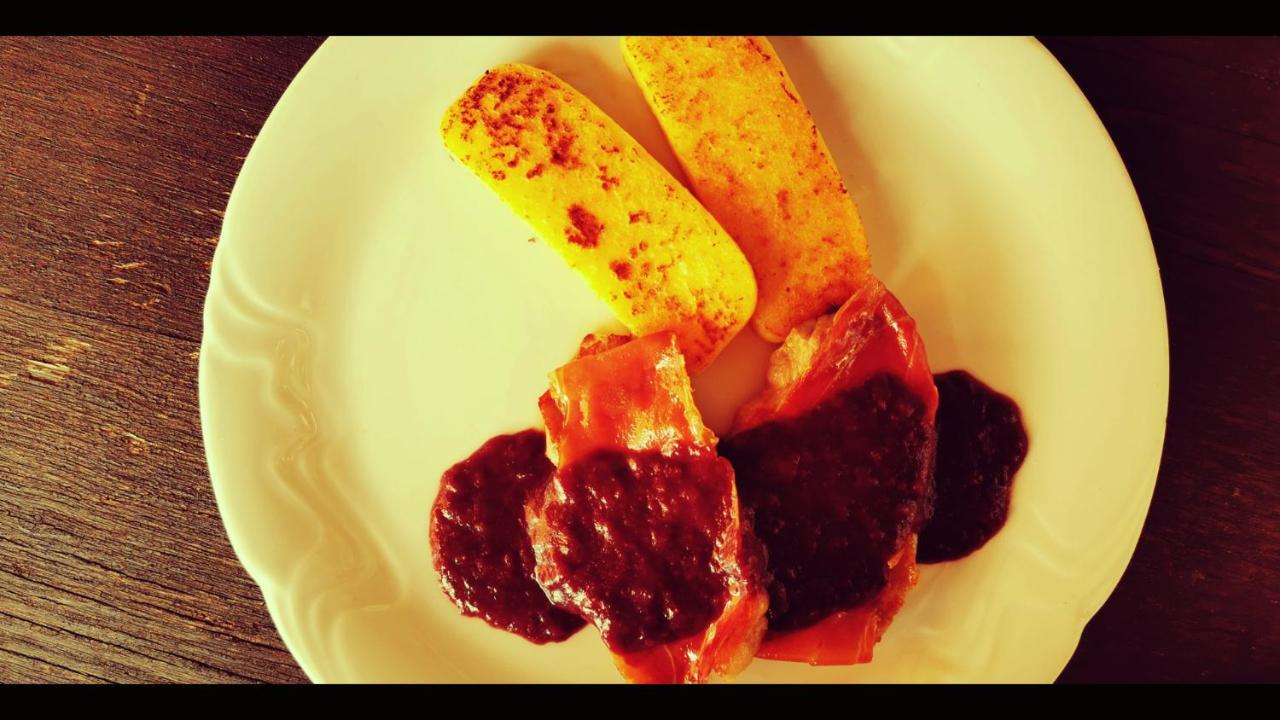Razman Wine Rooms Gracisce ภายนอก รูปภาพ